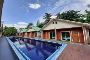 Phenwaree Amphawa Resort - Dao Dong