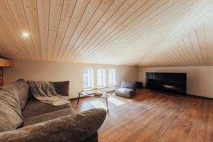 Linden Residence - Exclusive Loft Near the Beach - 400 m