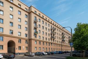 Ogrodowa Pleasant Apartment by BookingHost