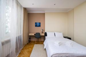 Ogrodowa Pleasant Apartment by BookingHost