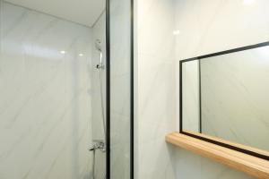Great Location Studio at The Newton Ciputra World 2 Apartment By Travelio
