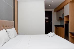 Cozy Living Studio at Menteng Park Apartment By Travelio