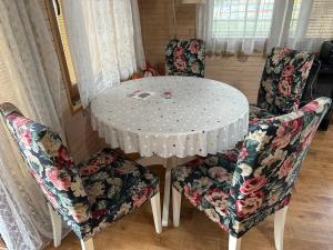 Houseboat - Beacon of happiness