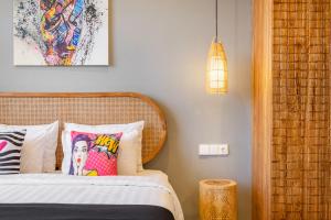 5th Element Villa Canggu - Urban Tropical Retreat meters from Canggu Beach