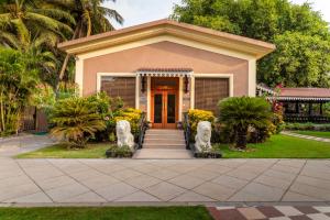 De Mandarin Beach Resort Suites & Villas, Candolim