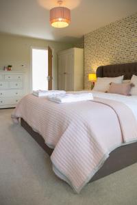 Modern Family Home - Gateway to Yorkshire