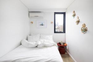 El Nido room in Song Hotel Redfern