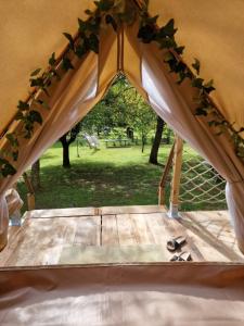 B&B / Chambres d'hotes Lodge tente les pommiers Glamping O rendez-vous en demi-pension : photos des chambres