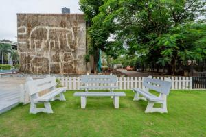 Alaya Stays Imperial Serenia 3-BHK with Common Pool & Garden Near Karla Cavs and Bhushi Dam