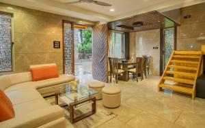 Alaya Stays Imperial Serenia 3-BHK with Common Pool & Garden Near Karla Cavs and Bhushi Dam