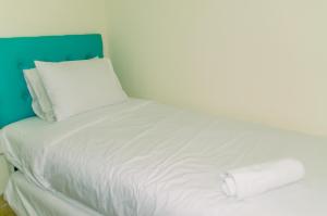 Elegant and Restful 2BR at Menteng Park Apartment By Travelio