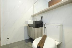 Stunning Studio at Ciputra World 2 Apartment By Travelio