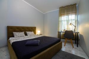 Charming 3-Bedroom City Center Flat