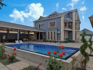 Big villa - Akdash