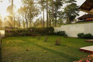 Villa Kebun Teh, 4 Kamar, Kolam, Billiard