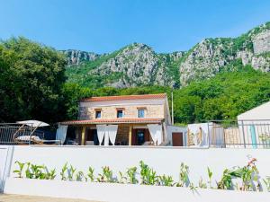 Casa di Nika - charming stone villa 