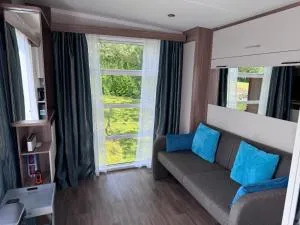 The Garden Room Tiny House Bed and Breakfast Stay - Achlain