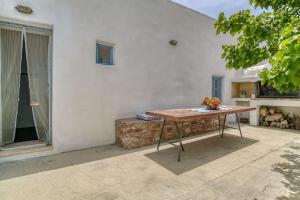 Vaya House - Feeling Greek