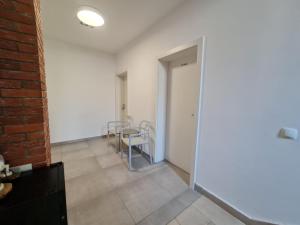 SUBTUB Hostel Makarska 