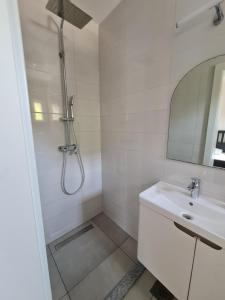 SUBTUB Hostel Makarska 