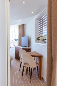 Luxury Floating Apartment - Amor