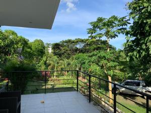 Designer Villa "Sunset Hills" with Pool