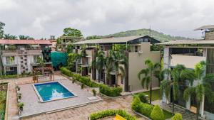 Alaya Stays Imperial Calista 4-BHK with Common Pool & Garden Near Karla Cavs and Bhushi Dam