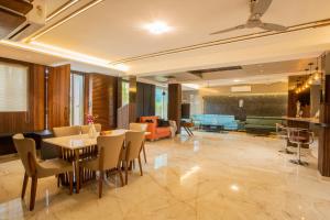 Alaya Stays Imperial Calista 4-BHK with Common Pool & Garden Near Karla Cavs and Bhushi Dam
