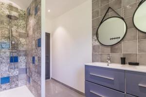 Maisons de vacances Gite de groupe La Laiterie : Maison 6 Chambres