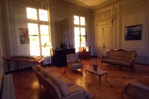 B&B / Chambres d'hotes Chateau de Joudes Suite de la Baronne : photos des chambres