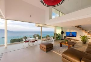 Lora 3br golden sunset view