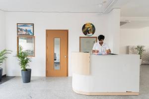 The Lodgers Studio Apartment Near Mall FiftyOne Gurugram