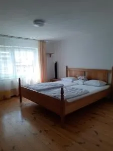 Noclegi Studio Masażu - 斯维季亚济