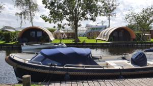 Glamping at the water, close to Amsterdam
