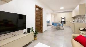 Claremont 1bedroom apartment