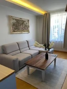 Silbernagel Villa - 库雷萨雷