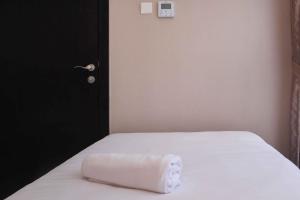 Stunning and Comfy 2BR + Study Room at Sudirman Suites Apartment By Travelio