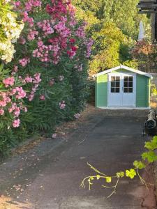 Villas VILLA 4* avec PISCINE dans le bas du village de BORMES les MIMOSAS : photos des chambres