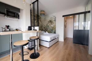 Studio avec balcon - Paris 17e