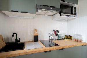 Studio avec balcon - Paris 17e