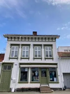 Sjarmerende leilighet i hjertet av Risør - Gjeving