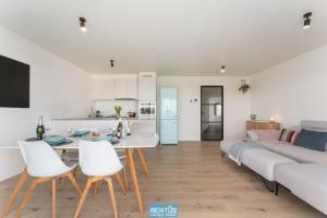 Zwem & Zen - spacious apartment with outdoor pool