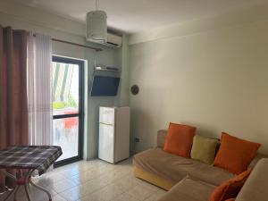 Alb Apartament