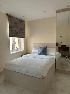 CozyCorner - 2 Bed in Egham Heathrow Windsor