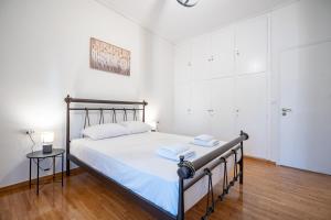 Metaxourgio 3 persons apartment by MPS