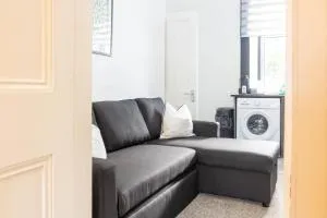 Renton Apartment - 邓巴顿