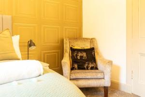 1 BDR Apt By Caledonia Luxe Stays Short Lets & Serviced Accommodation Renton