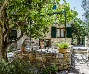 Adamantia Newly Built Room A4 - Makrátika