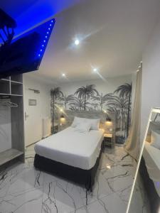 Modern's Hotel
