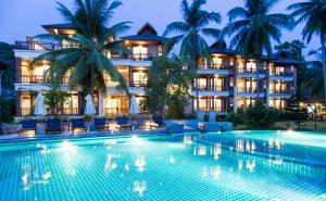 Maehaad Bay Resort hotel, 
Koh Phangan, Thailand.
The photo picture quality can be
variable. We apologize if the
quality is of an unacceptable
level.